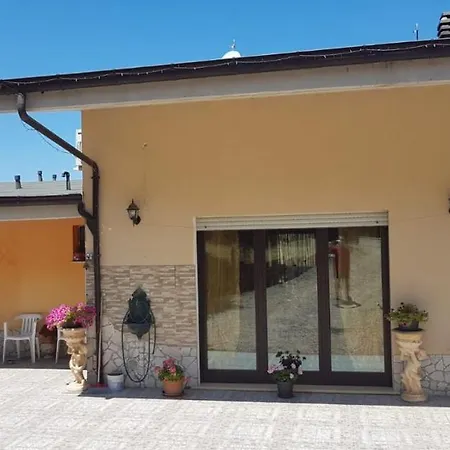 Emilia Villa